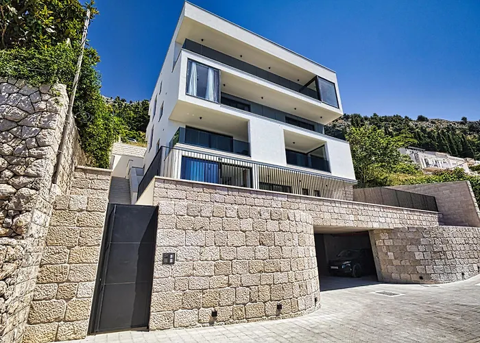 Aparthotel La Dolce 5*